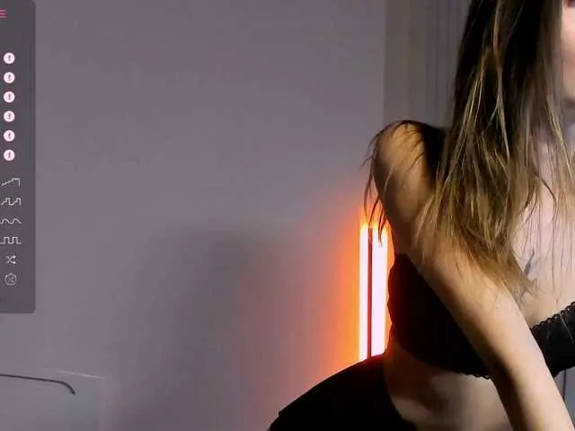 Live sex webcam photo for andrea-tasty #291537438