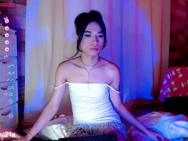 Live sex webcam photo for andreacutes1 #275720952