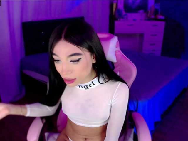 Live sex webcam photo for andreacutes1 #276324713