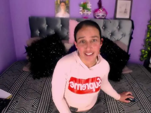 Live sex webcam photo for andreagomez26 #273764484