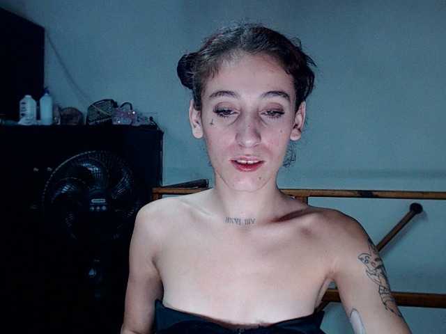 Live sex webcam photo for andreahhill #274077860