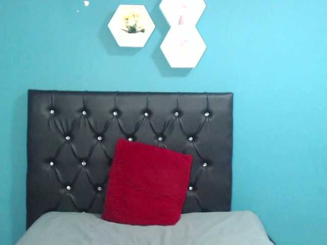 Live sex webcam photo for andreapink87 #273735259