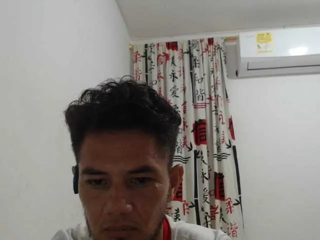 Live sex webcam photo for andrew1520 #276413351