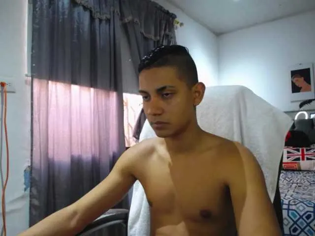 Live sex webcam photo for andrus03 #276733596