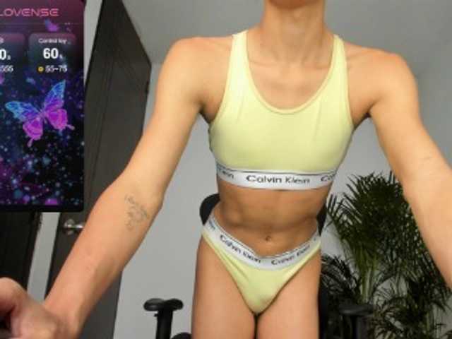 Live sex webcam photo for andyfboy #277462215