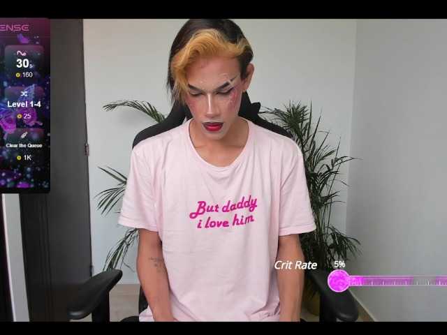 Live sex webcam photo for andyfboy #277570484