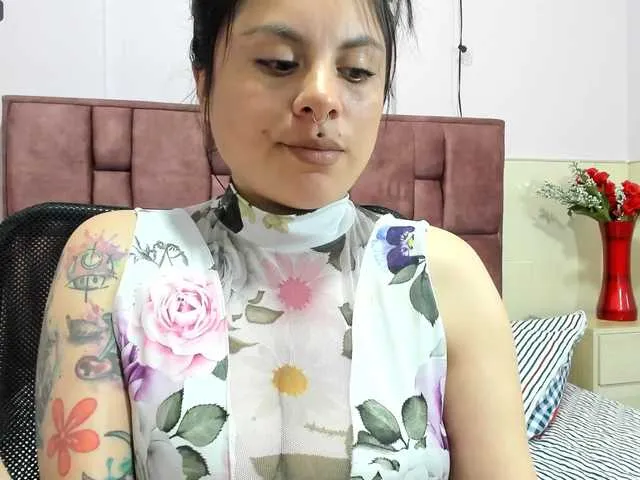 Live sex webcam photo for angela-clarkk #276192953