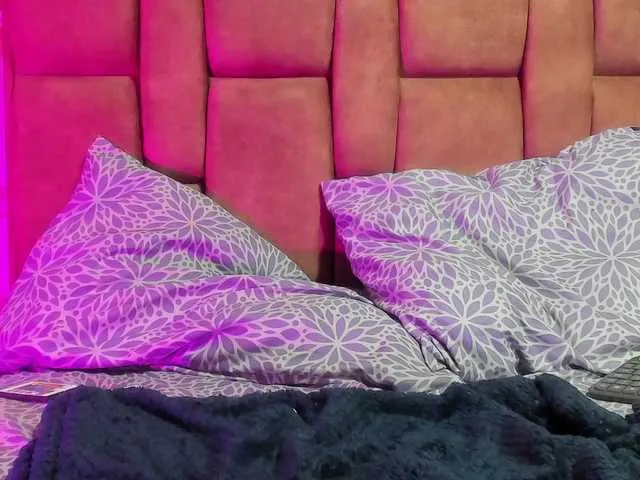 Live sex webcam photo for angela-clarkk #287956797