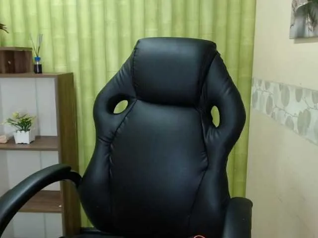 Live sex webcam photo for angela-gibson #274469298