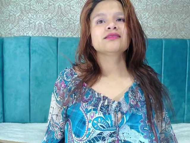 Live sex webcam photo for angela-rd #274084937