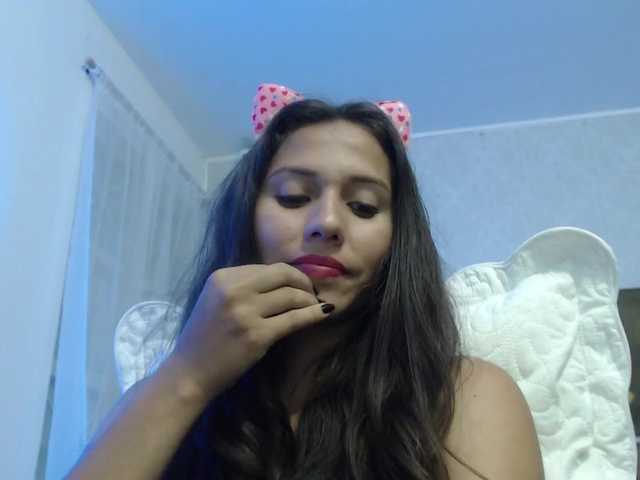 Live sex webcam photo for angela-xs #272393383