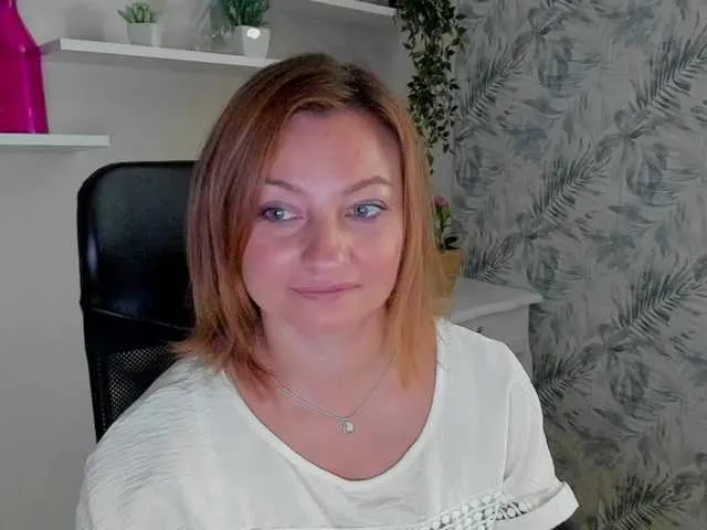 Live sex webcam photo for angelaLove13 #291692296