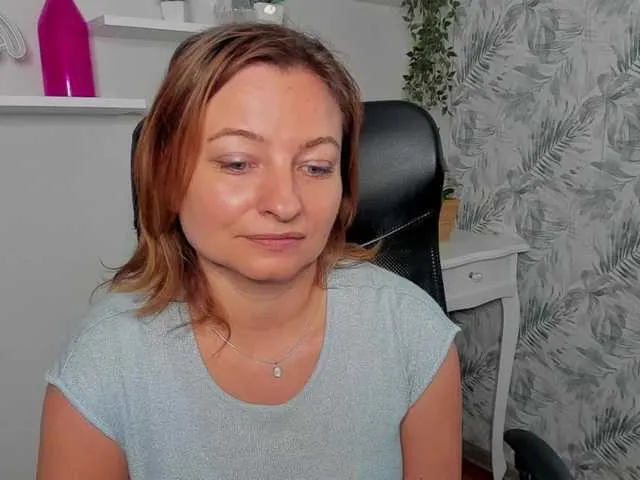 Live sex webcam photo for angelaLove13 #291726507