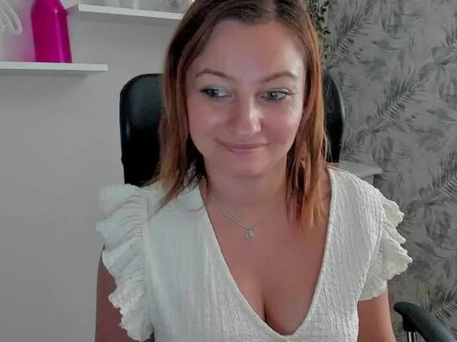 Live sex webcam photo for angelaLove13 #291751821
