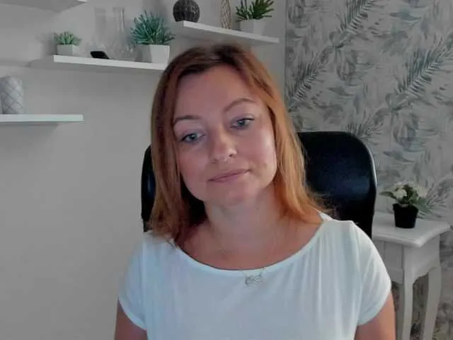 Live sex webcam photo for angelaLove13 #291782254