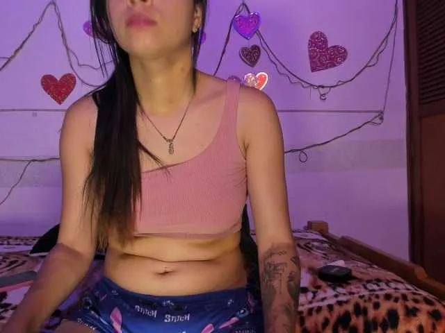 Live sex webcam photo for angelaa-23 #275670764