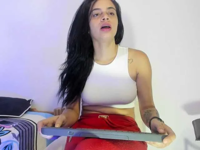 Live sex webcam photo for angelaa-23 #276103379