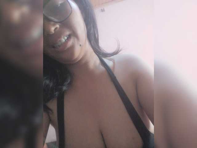 Live sex webcam photo for angelahsexy #276843630