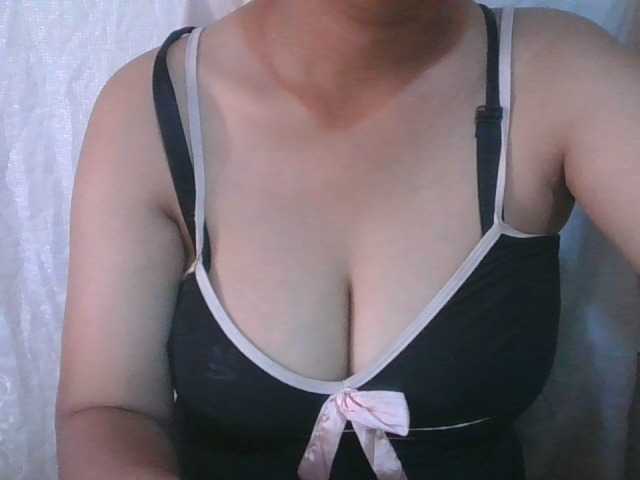 Live sex webcam photo for angelahsexy #277002276