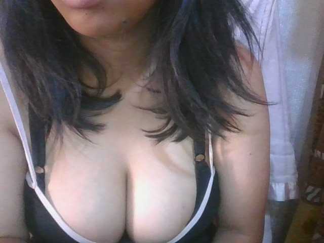 Live sex webcam photo for angelahsexy #277171925