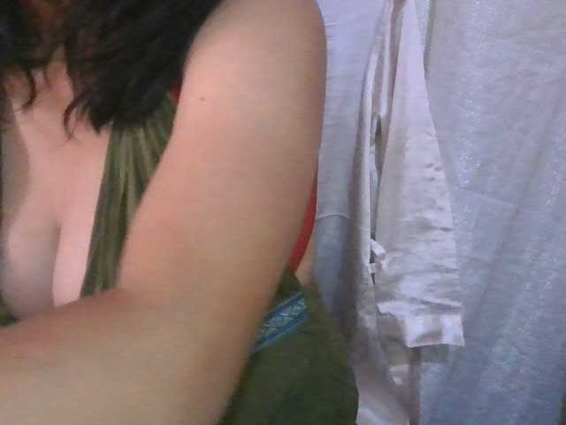 Live sex webcam photo for angelahsexy #277229029