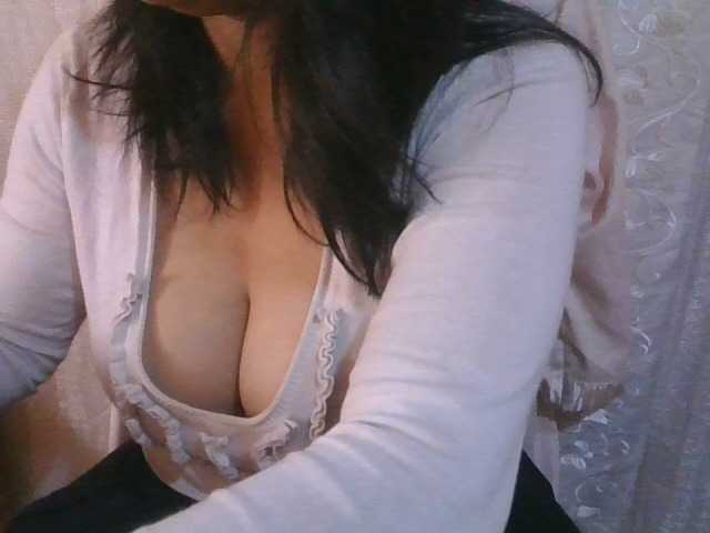 Live sex webcam photo for angelahsexy #277262387