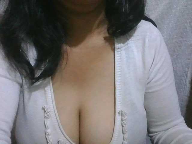 Live sex webcam photo for angelahsexy #277325308