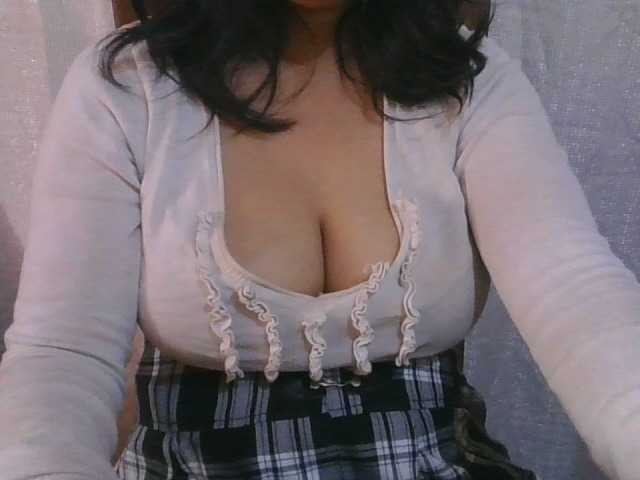 Live sex webcam photo for angelahsexy #277365793