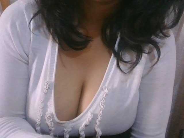 Live sex webcam photo for angelahsexy #277419485