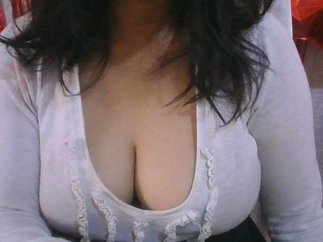 Live sex webcam photo for angelahsexy #277481228