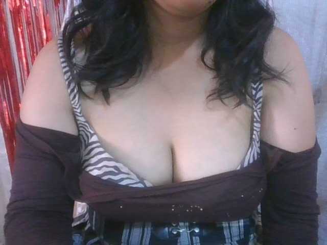 Live sex webcam photo for angelahsexy #277527589