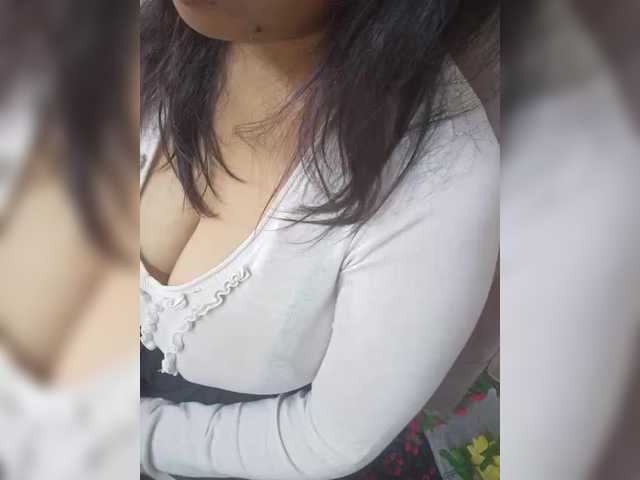 Live sex webcam photo for angelahsexy #289723488