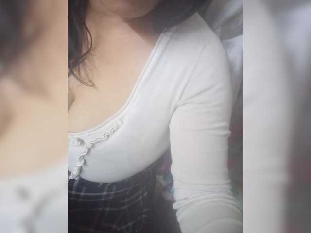 Live sex webcam photo for angelahsexy #289893760