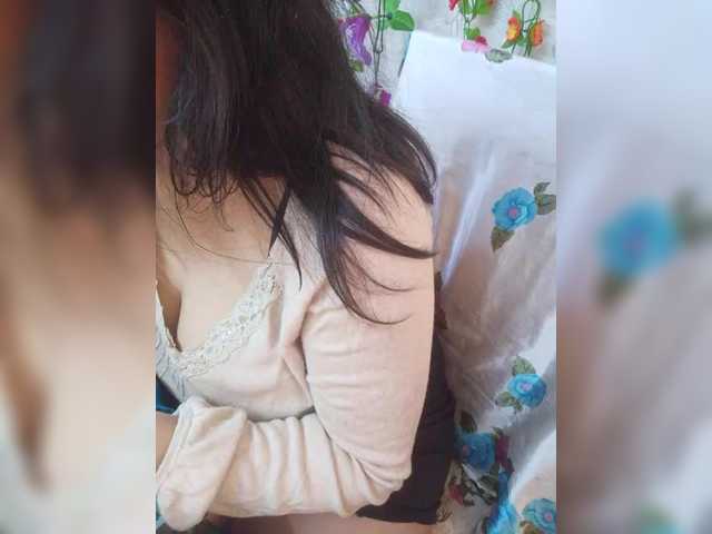 Live sex webcam photo for angelahsexy #290045615