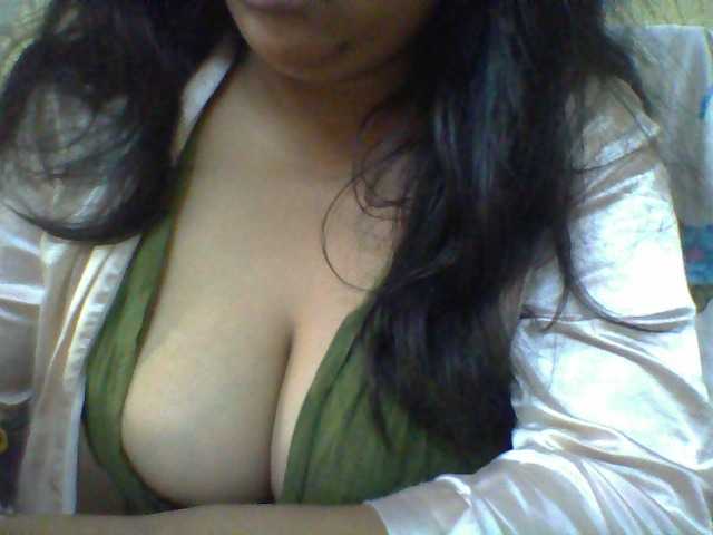 Live sex webcam photo for angelahsexy #290504775