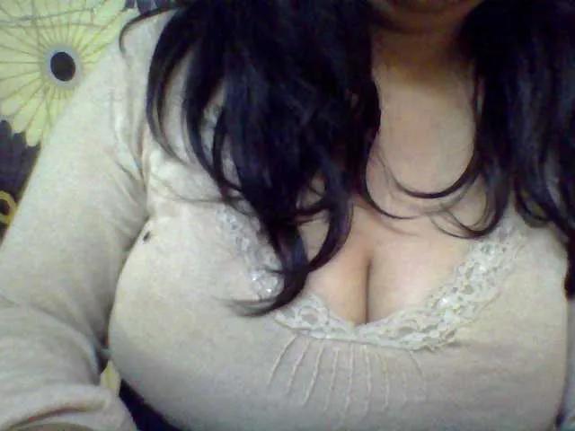 Live sex webcam photo for angelahsexy #290541808