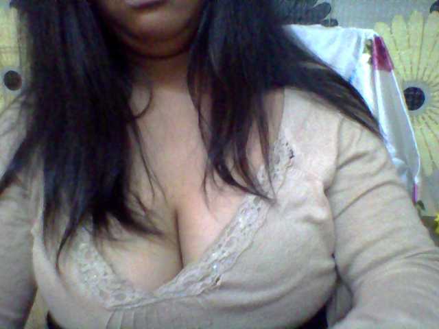 Live sex webcam photo for angelahsexy #290599009