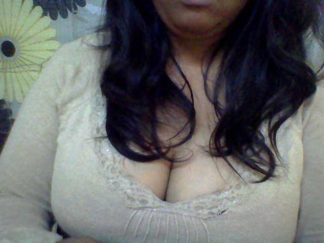 Live sex webcam photo for angelahsexy #290729994