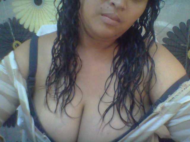 Live sex webcam photo for angelahsexy #290958135