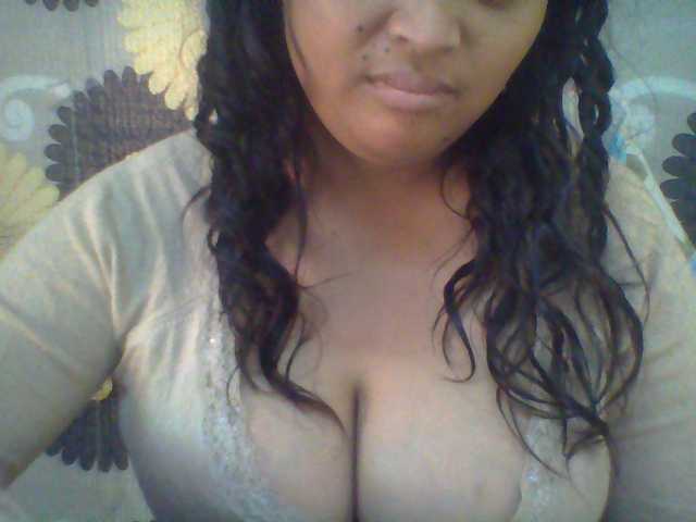 Live sex webcam photo for angelahsexy #290975582