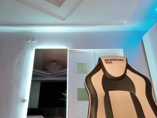 Live sex webcam photo for angelasia #277483307