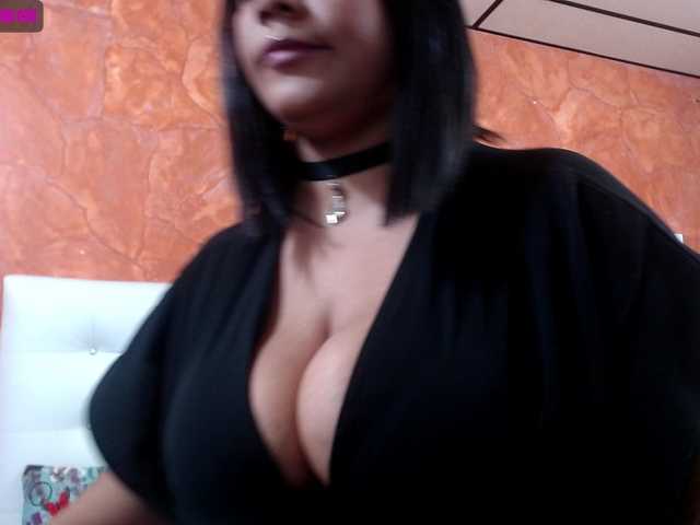 Live sex webcam photo for angelhottxxx #273320545