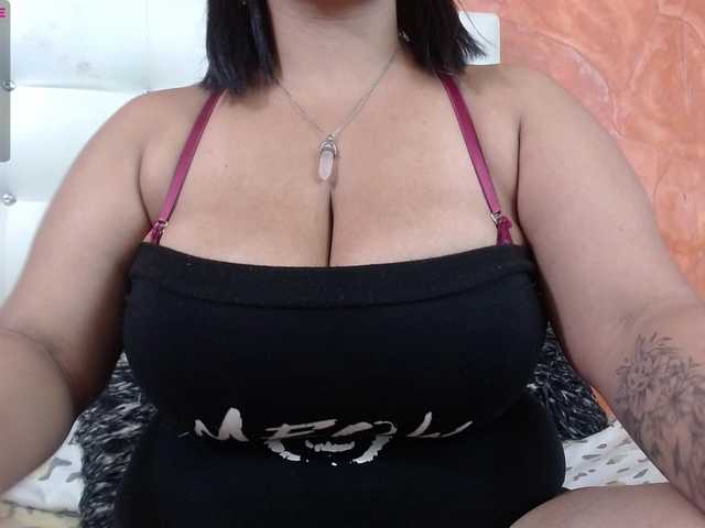Live sex webcam photo for angelhottxxx #274359401