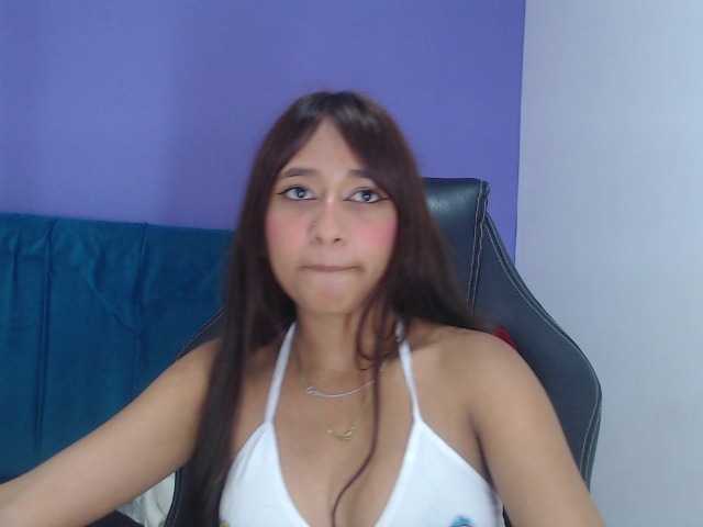 Live sex webcam photo for angelicatorrecm101 #277551300