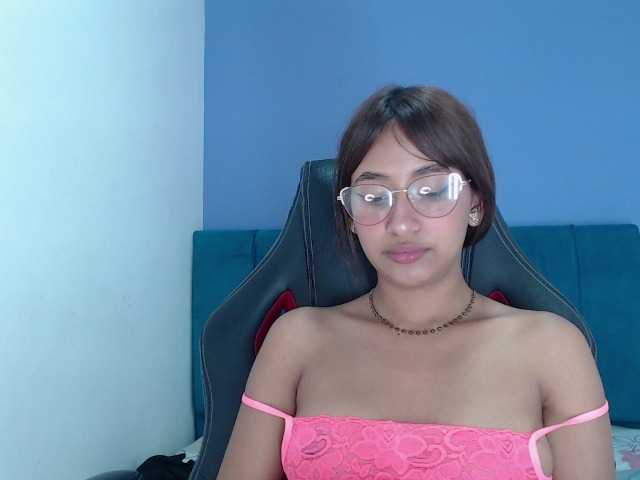 Live sex webcam photo for angelicatorrecm101 #277754142