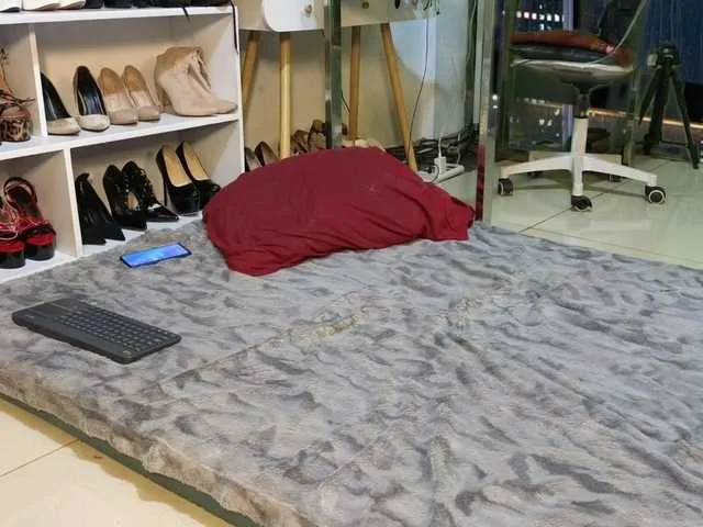 Live sex webcam photo for angelinasia #290838194