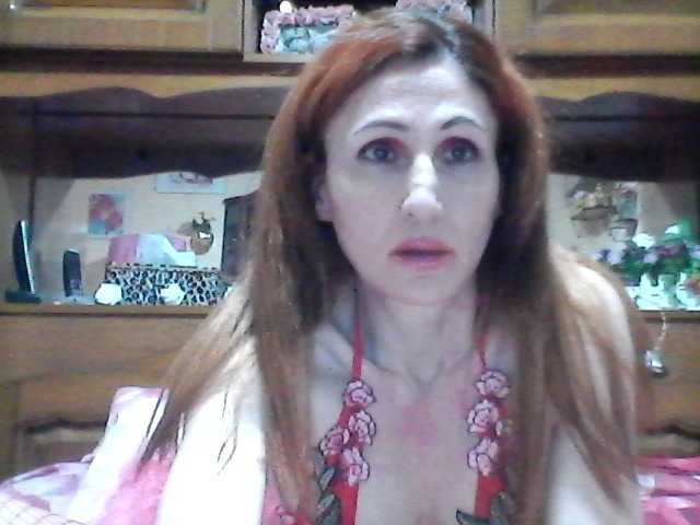 Live sex webcam photo for angelique4 #272567230