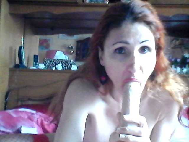 Live sex webcam photo for angelique4 #272607183
