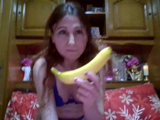 Live sex webcam photo for angelique4 #290270575