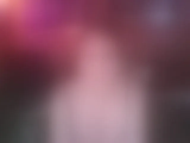 Live sex webcam photo for angelique4 #293332281